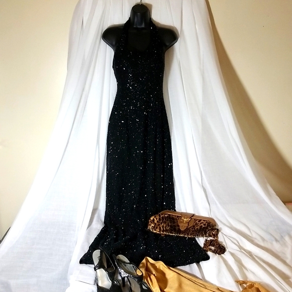 Betsy & Adam Dresses & Skirts - Sz 8 Long Beaded Black backless halter gown
